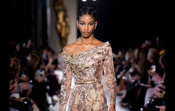 Božský Elie Saab znovu kouzlil