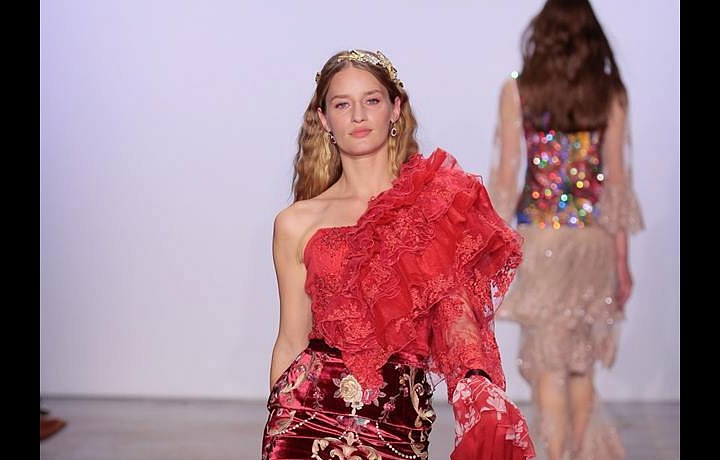 Linda Vojtová na přehlídce v New Yorku