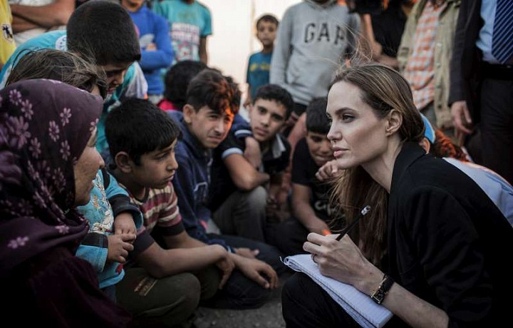 Angelina Jolie na misi