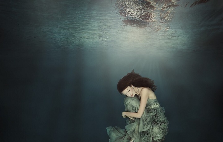 Fotografka fotí i obyčejné lidi. 