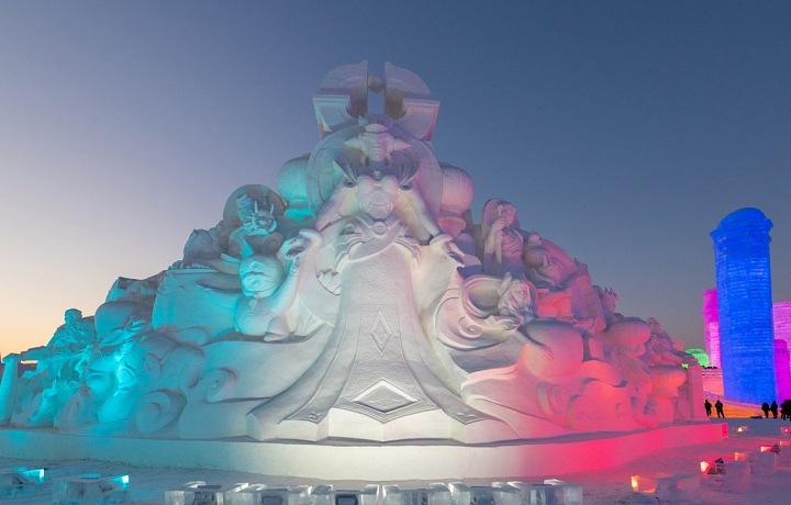 Sněhová socha podle mobilní hry