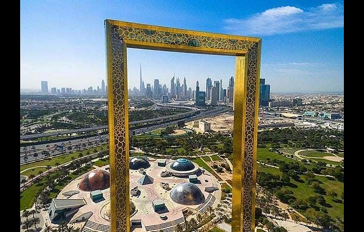 Jak se vám líbí zlatý rám?