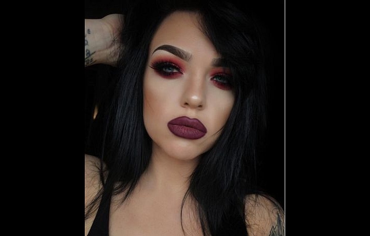 Výrazný make-up je mnohdy až příliš