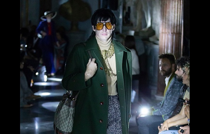 Plejáda modelů ve stylu "Co dům dal"