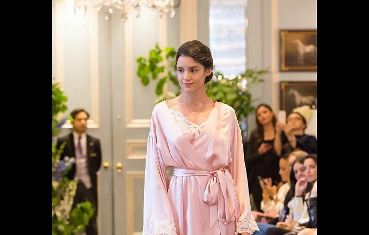 V hedvábných županech sklidíte úspěch