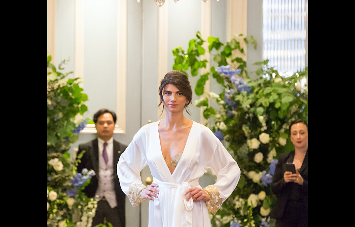 V hedvábných županech sklidíte úspěch