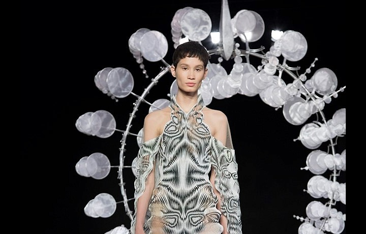 haute couture AW19/20 - kolekce Hypnóza