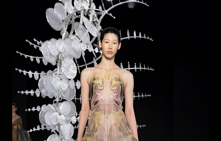 haute couture AW19/20 - kolekce Hypnóza