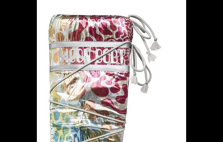 Luxusní zimní boty značky Moon Boot.