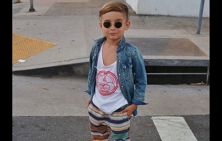 Alonso Mateo miluje módu. Nebo spíše jeho maminka?