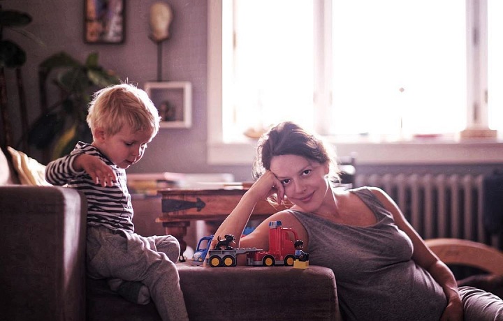 Se synem Tobiášem. 