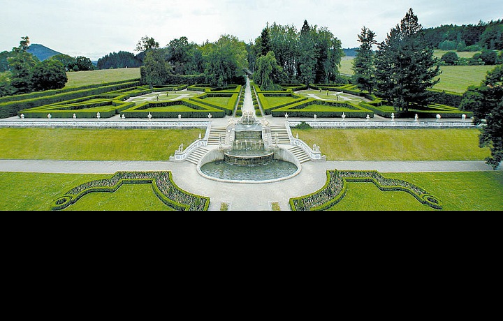 Zaharada zámku v Českém Krumlově