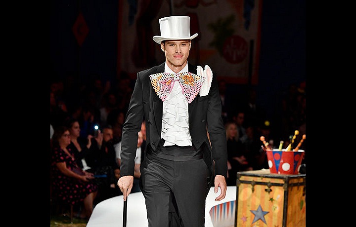 Luxusní černý frak Moschino