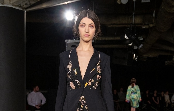 Překrásné šaty s potiskem