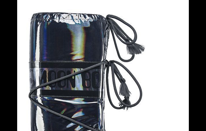 Luxusní zimní boty značky Moon Boot.