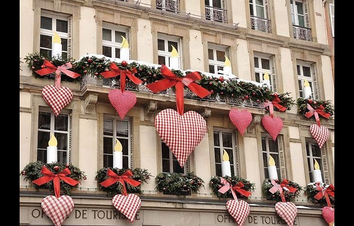 Valentýnské dekorace v Paříži