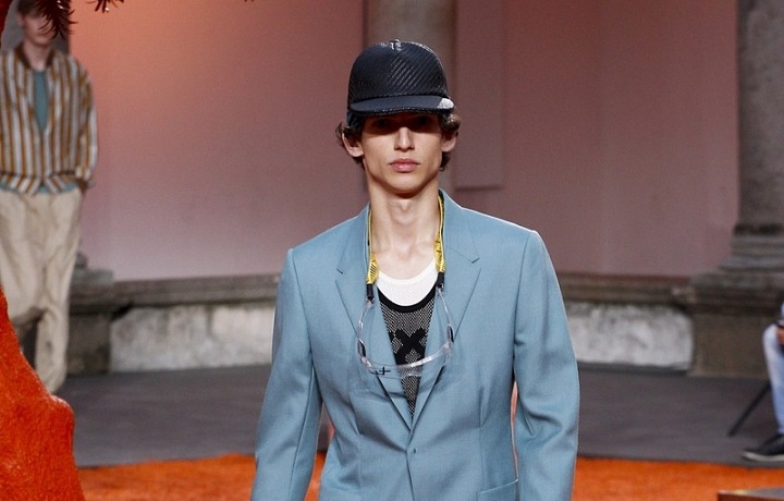 Příjemná a jemná modrá barva.