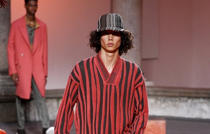 I u mužů najdete krásnou červenou.