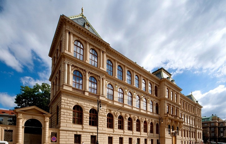 Nová budova Uměleckoprůmyslového musea v Praze