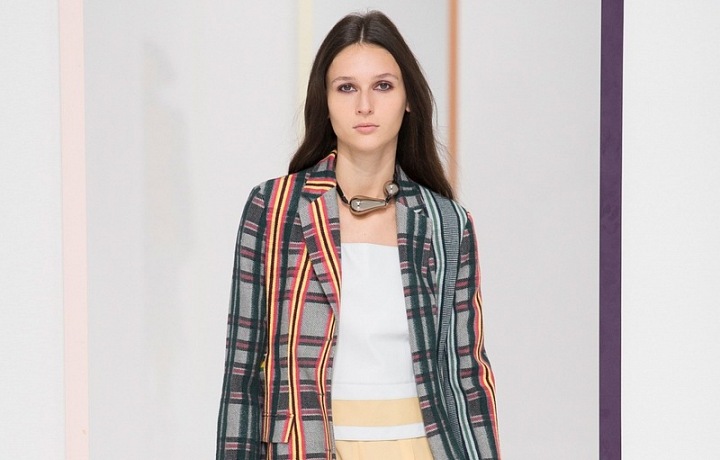 Kostka ve všech barvách i velikostech.