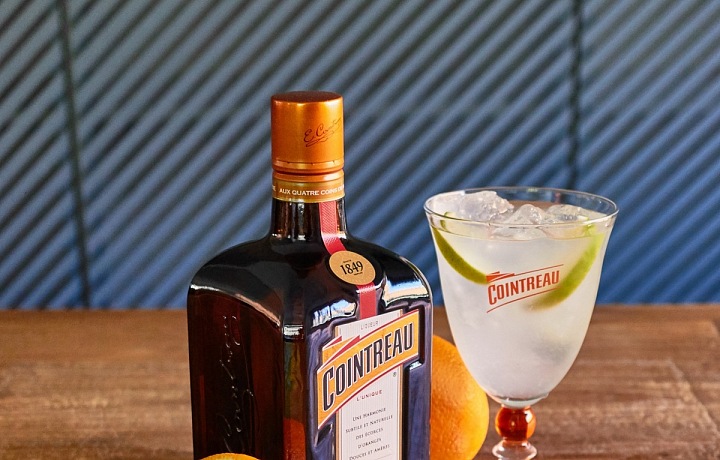 Cointreau Fizz