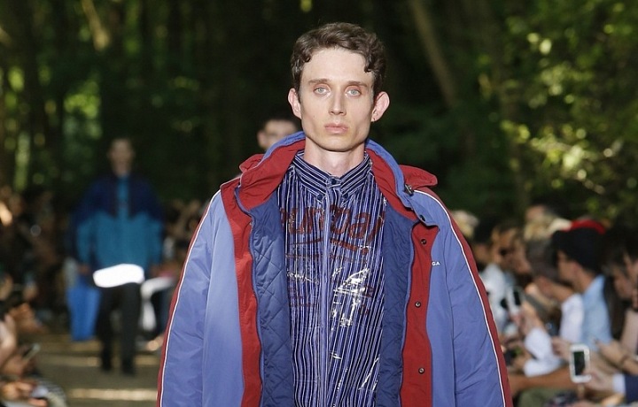 Móda do deště Balenciaga SS 2018