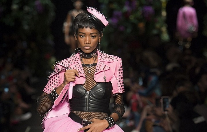 Prima Balerina jako rockerka.