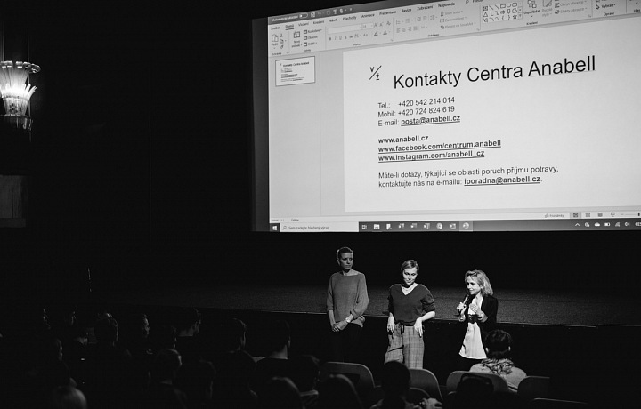 Vlastina se věnuje přednáškám o poruchách příjmu potravy. 