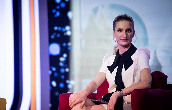 Adelu známe jako věčně pozitivně naladěnou dámu