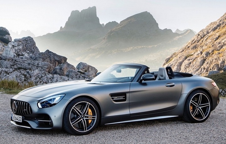 Mercedes AMG GT S Roadster