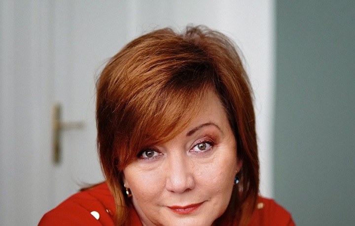 Alena Schillerová se ráda fotí.