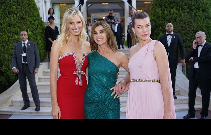 Karolina Kurkova, Carine Roitfeld, and Milla Jovovich 
