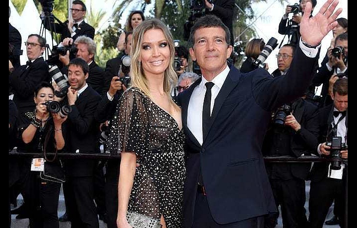 Antonio Banderas a Nicole Kimpel - šaty Ali Karoui