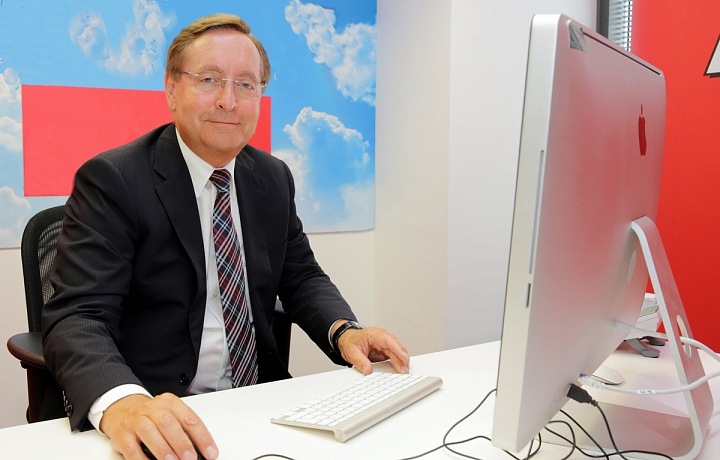 Profesor Petr Arenberger