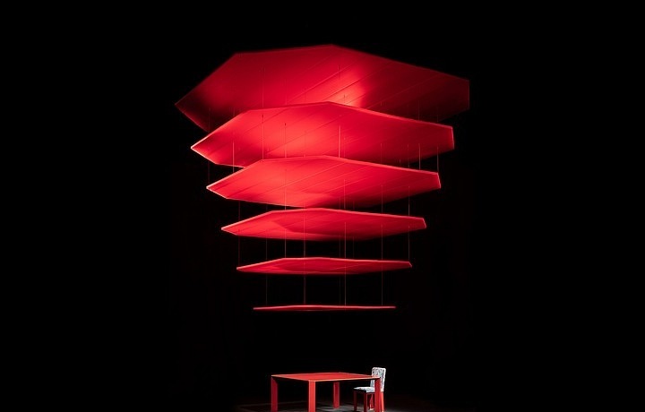 Armani/Casa 2019, stůl Owen