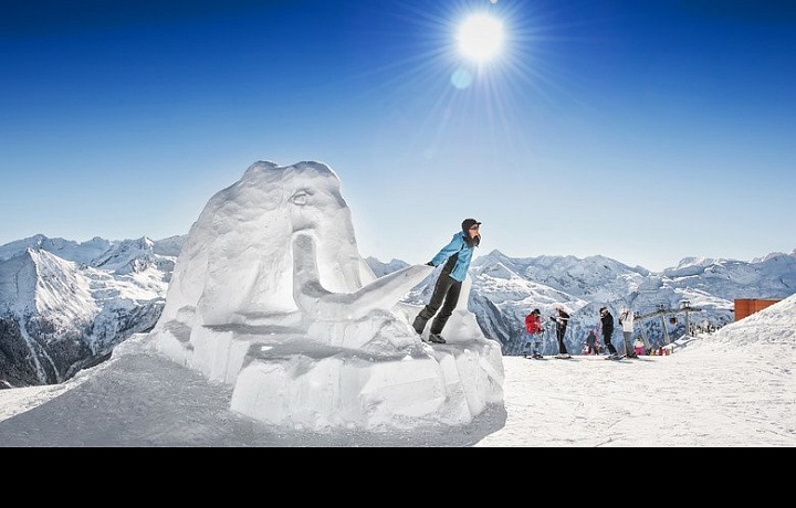 Umění ze sněhu na Art on Snow