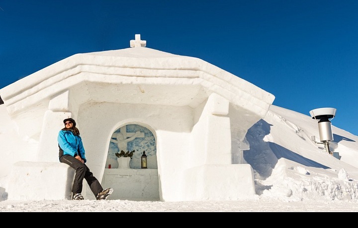 Umění ze sněhu na Art on Snow