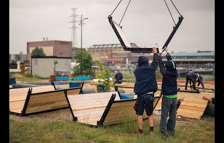 Jak se skládají B-and-Bee