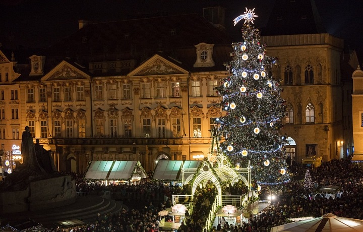 Vánoční strom na Staroměstském náměstí