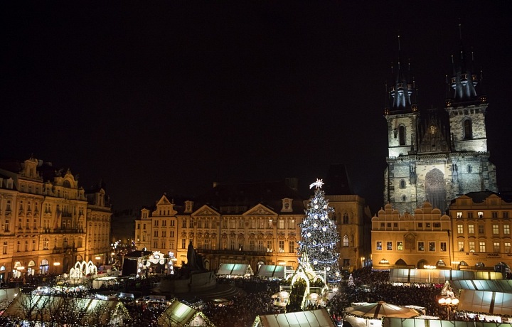 Vánoční strom na Staroměstském náměstí byl rozsvícen!