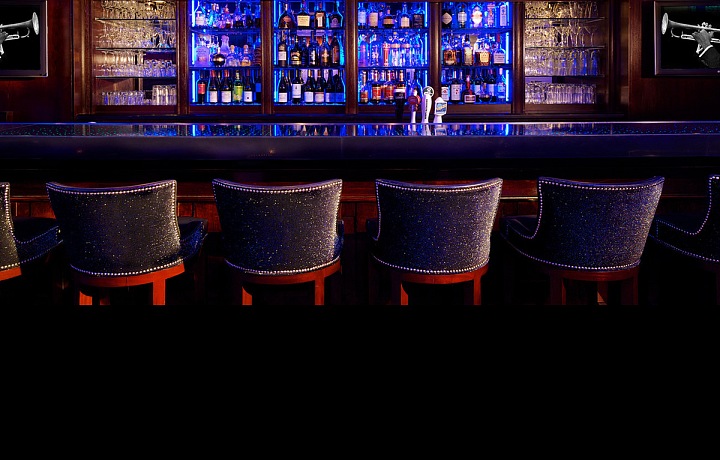 Blue bar v New Yorku, interiér