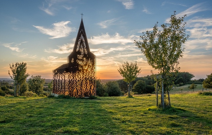 Moderní kostel - "Doorkijkkerků, Borgloon