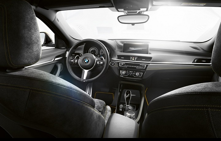 BMW X2 - luxusní interiér