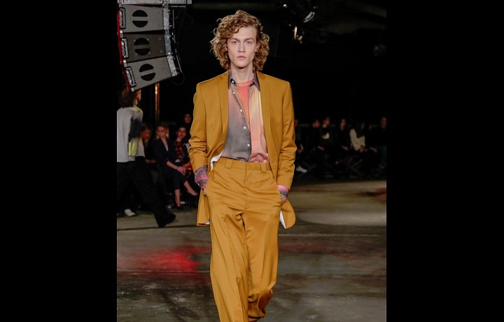 Hořčicový oblek, za mě ne!