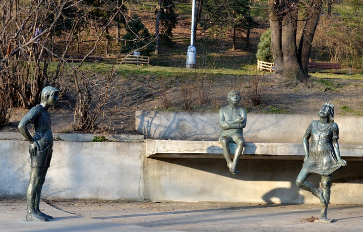 Bohumil Zemánek, Tři, park Folimanka, Praha