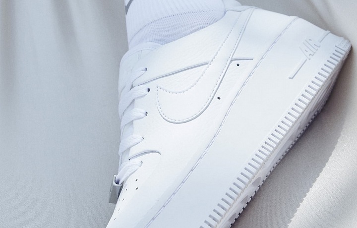 Nike Air Force 1 Sage Low