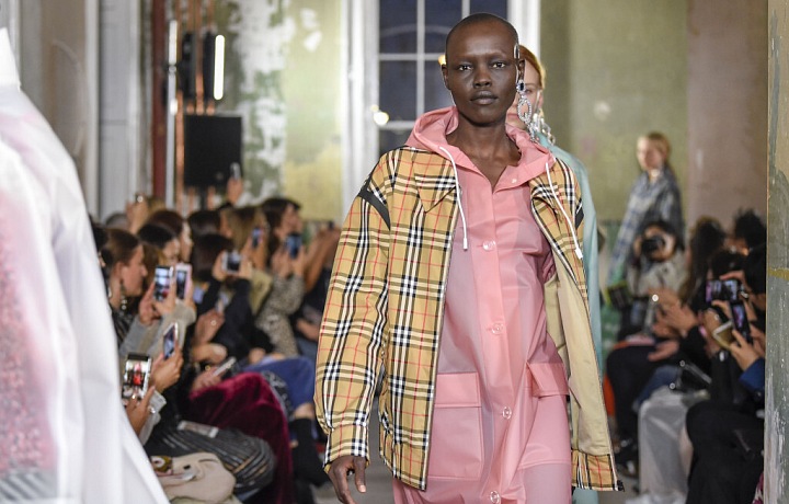 Kabátky Burberry SS 18