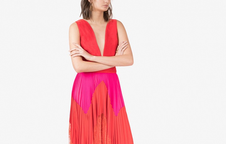 Luxusní večerní šaty Givenchy.