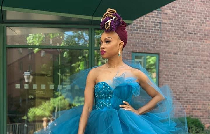 Camille A. Brown - šaty Beeombi