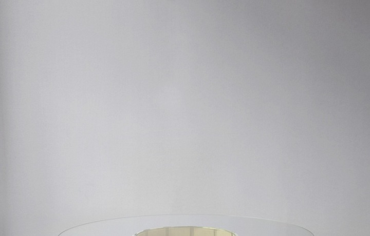 Skleněný stůl, Cecilie Manz